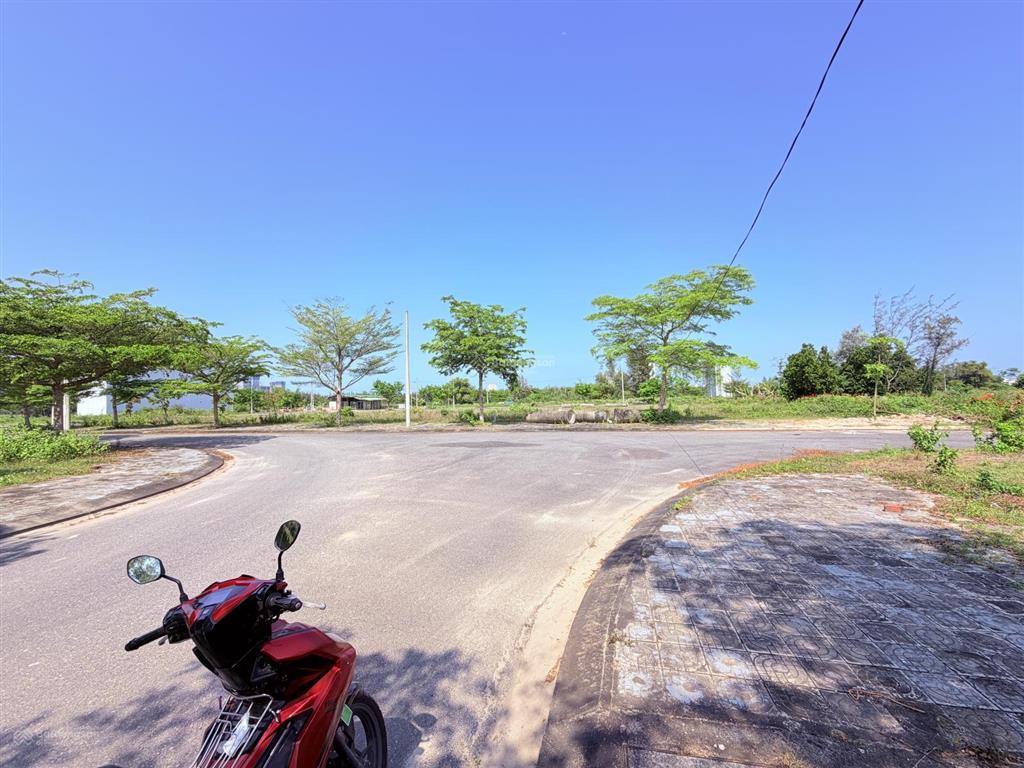 Rẻ nhất khu đô thị số 4 sát sông cổ cò, sổ sẵn công chứng được ngay