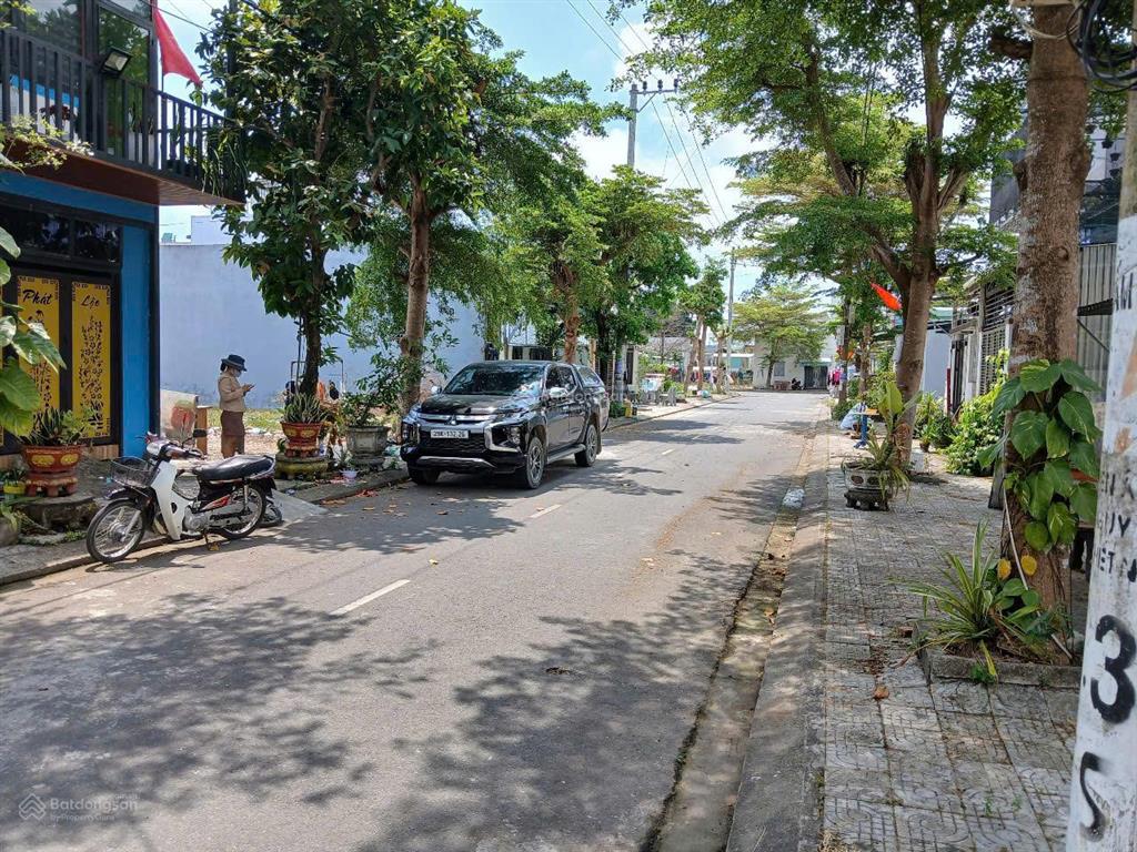 Góc 2 mặt tiền đối lưng đường lớn 23m25