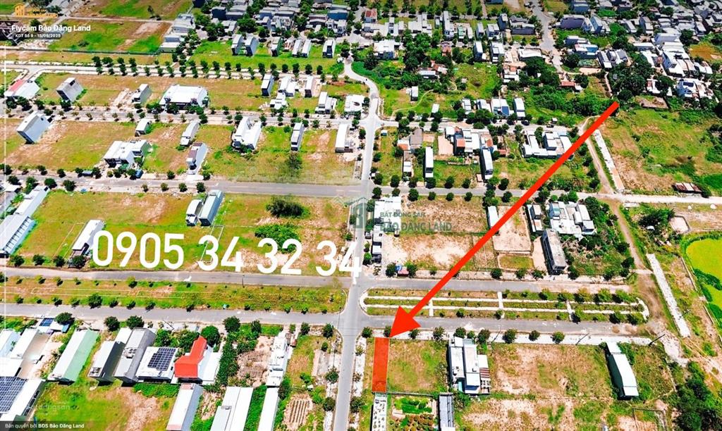 Mặt tiền đường 40m gần góc ngã tư, lô đẹp trục thông dài