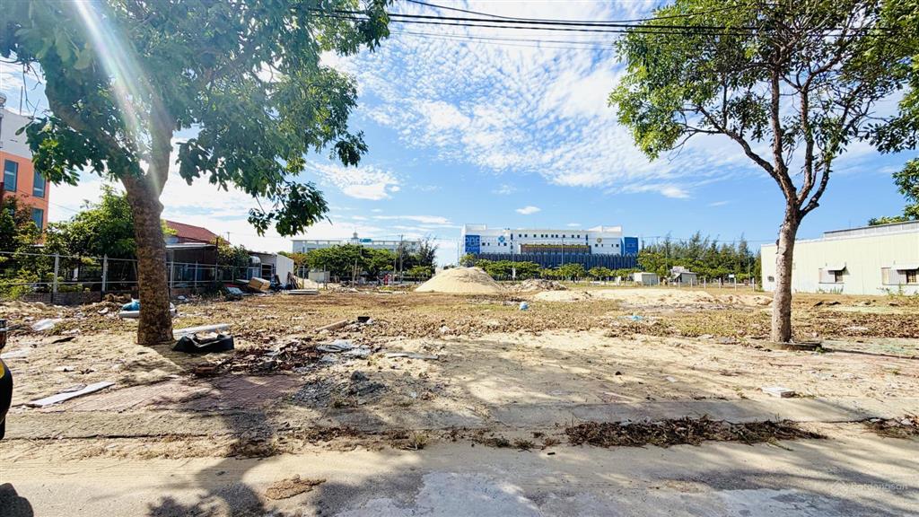 Nền biệt thự 16m ngang ngay fpt city, hướng đông đẹp