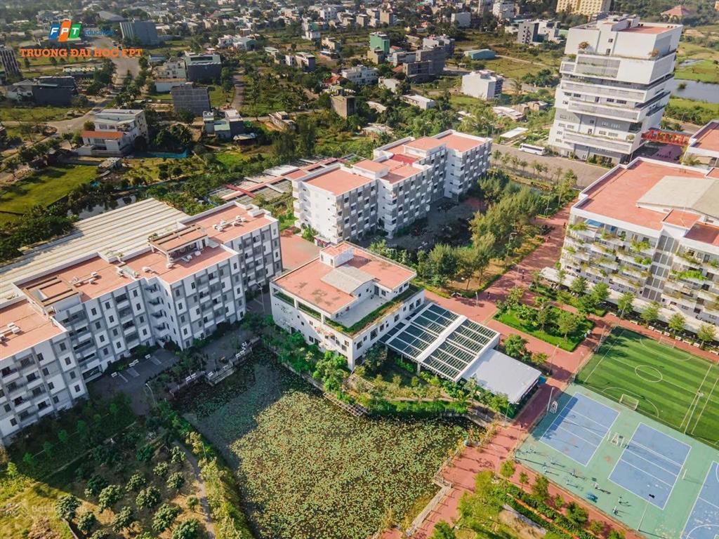 Cạnh đại học fpt. lô góc 2 mặt tiền dt 184m2. giá 4,7 tỷ tl