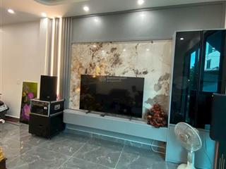 2,75 tỷ nhà 3 tầng độc lập ngay quy tức!