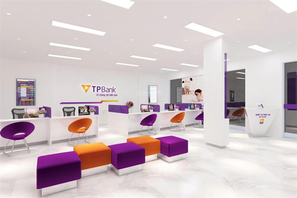 Cho thuê nhà mặt phố trần nhân tông  hbt, diện tích 100m x 1,5 tầng, mặt tiền 9m, giá 90 triệu