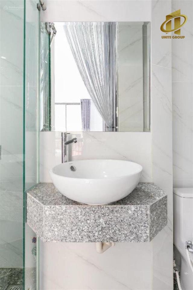 Cho thuê căn hộ ban công thang máy gần hồ con rùa, nhà thờ đức bà quận 3