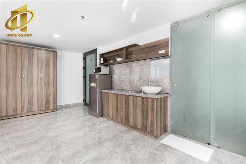 Cho thuê căn hộ ban công thang máy gần hồ con rùa, nhà thờ đức bà quận 3