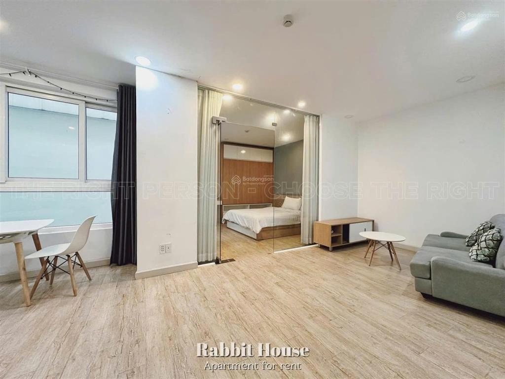 Cho thuê căn hộ 1 phòng ngủ sân vườn gần nhà thờ tân định, hồ con rùa, quận 3