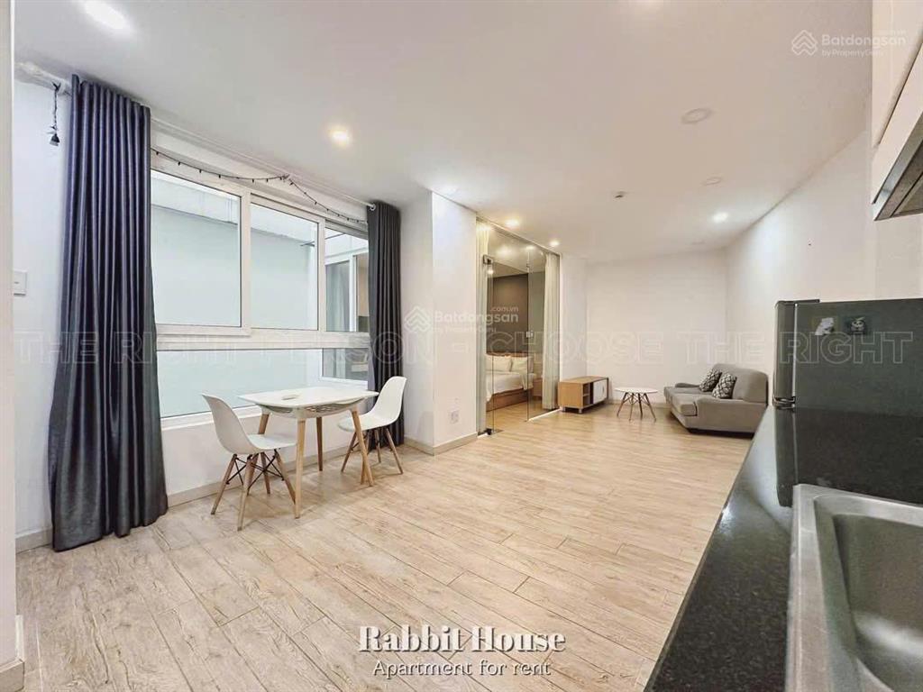 Cho thuê căn hộ 1 phòng ngủ sân vườn gần nhà thờ tân định, hồ con rùa, quận 3