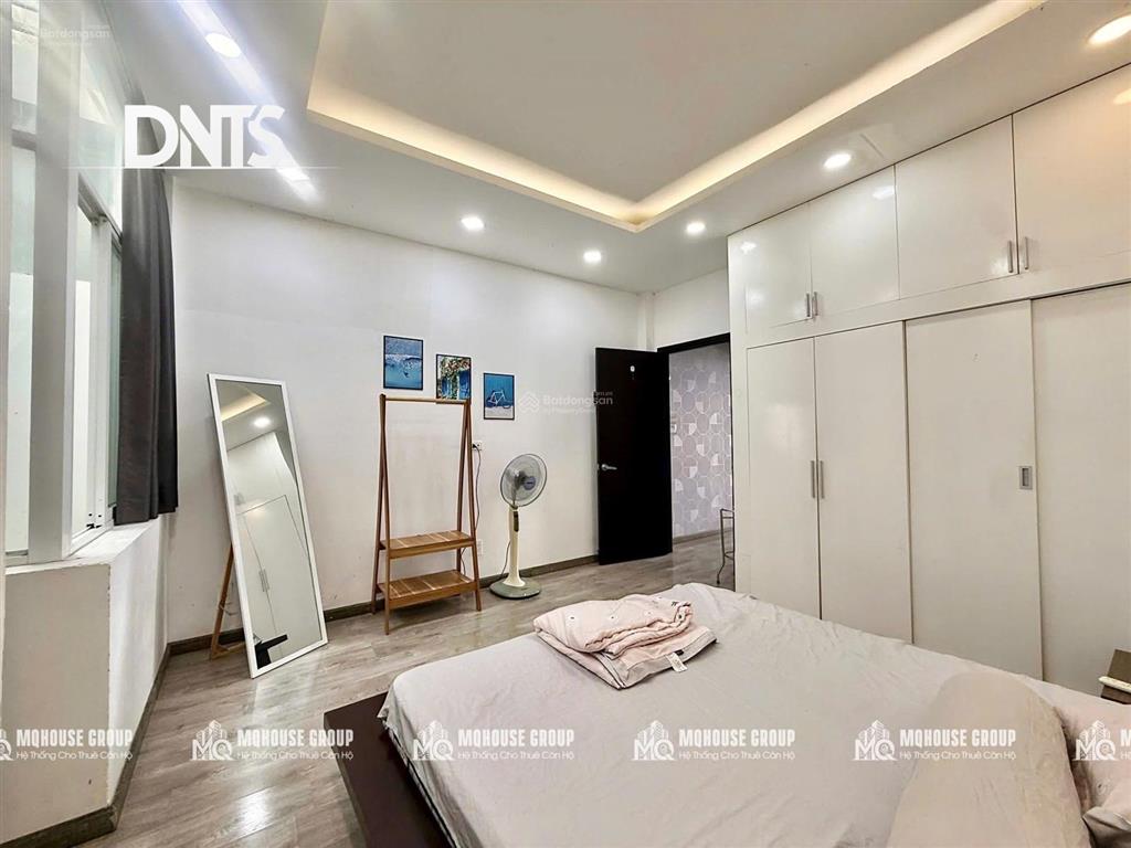 Cho thuê căn hộ 1 phòng ngủ ban công gần chợ tân định , nhà thờ hồng phường tân định