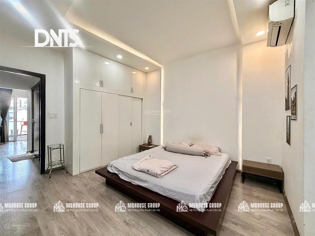 Cho thuê căn hộ 1 phòng ngủ ban công gần chợ tân định , nhà thờ hồng phường tân định