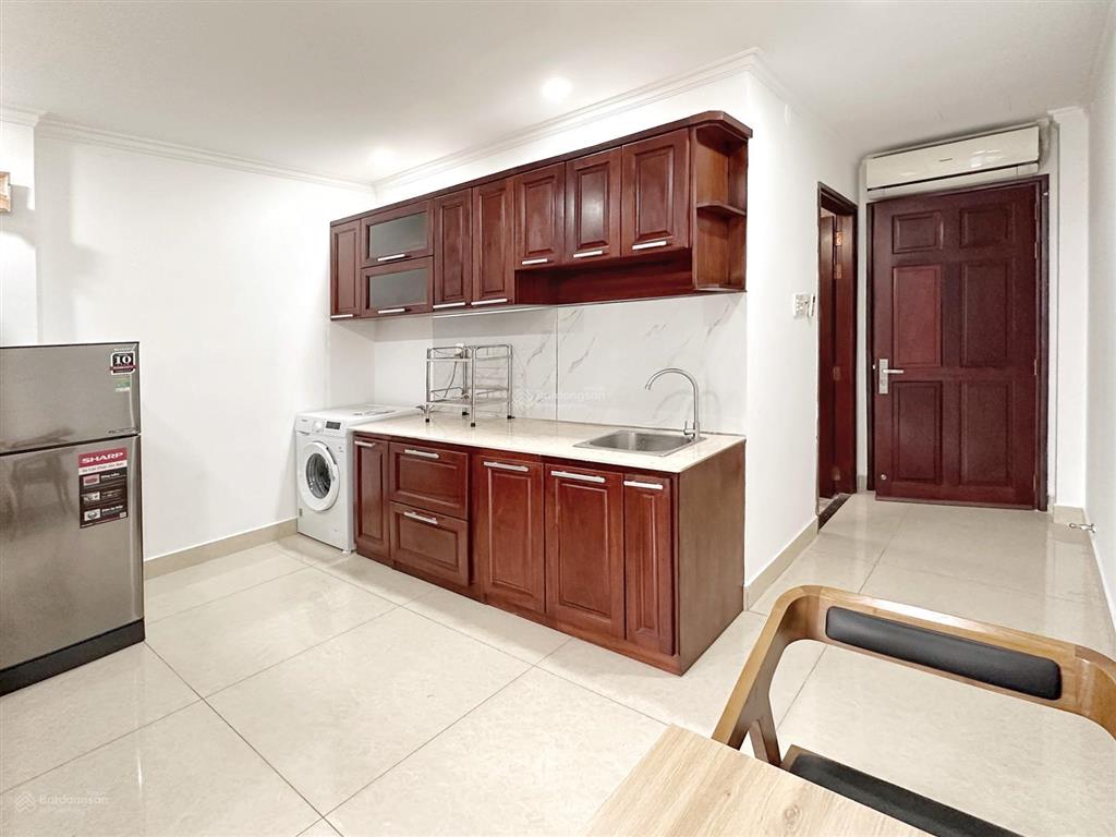 Cho thuê căn hộ ban công quận 1 gần chợ bến thành, bitexco, saigon centre