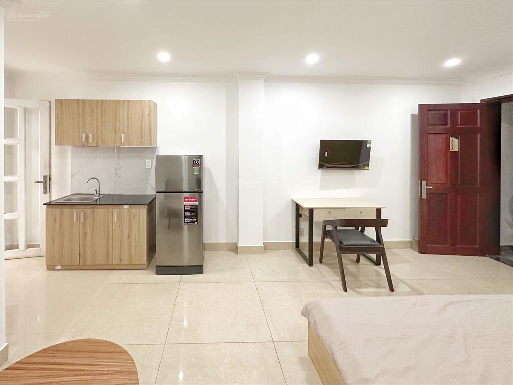 Cho thuê căn hộ ban công quận 1 gần chợ bến thành, bitexco, saigon centre