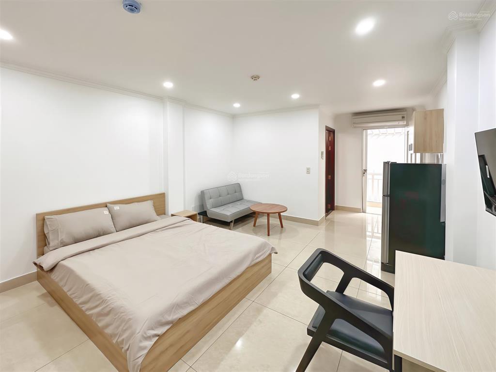 Cho thuê căn hộ ban công quận 1 gần chợ bến thành, bitexco, saigon centre