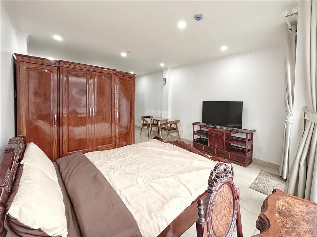 Cho thuê căn hộ ban công quận 1 gần chợ bến thành, bitexco, saigon centre