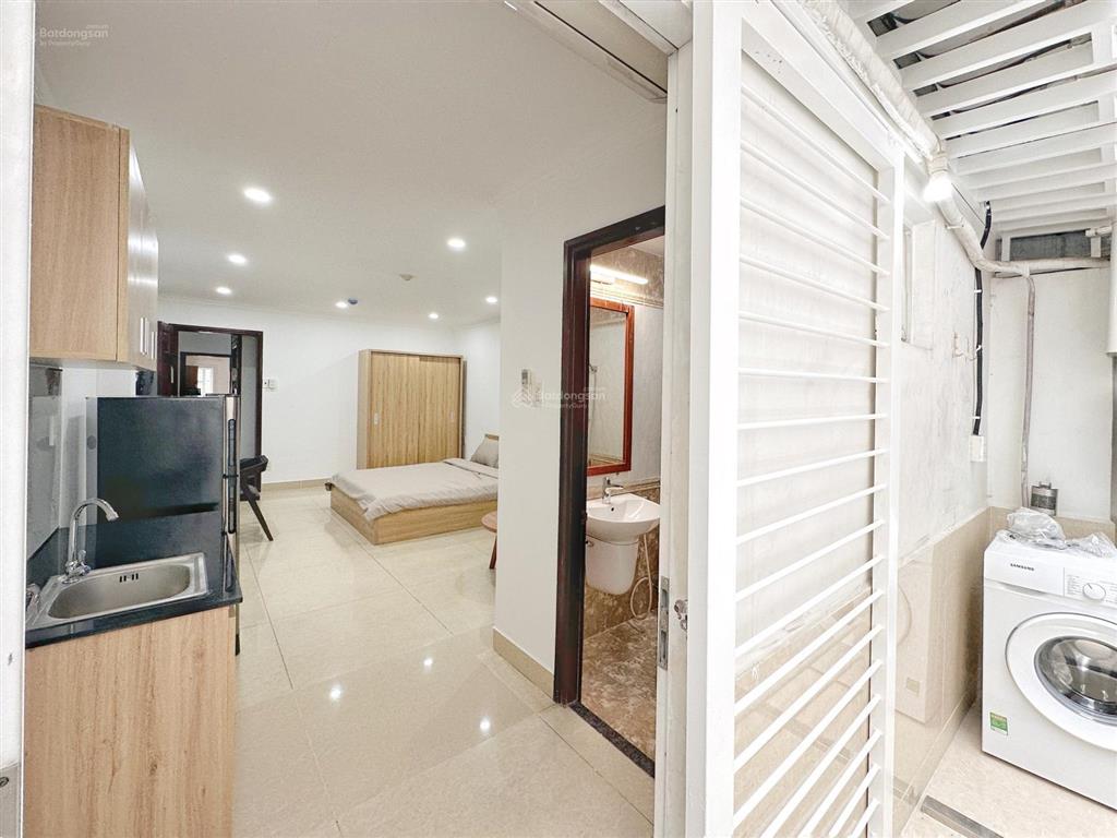 Cho thuê căn hộ ban công quận 1 gần chợ bến thành, bitexco, saigon centre