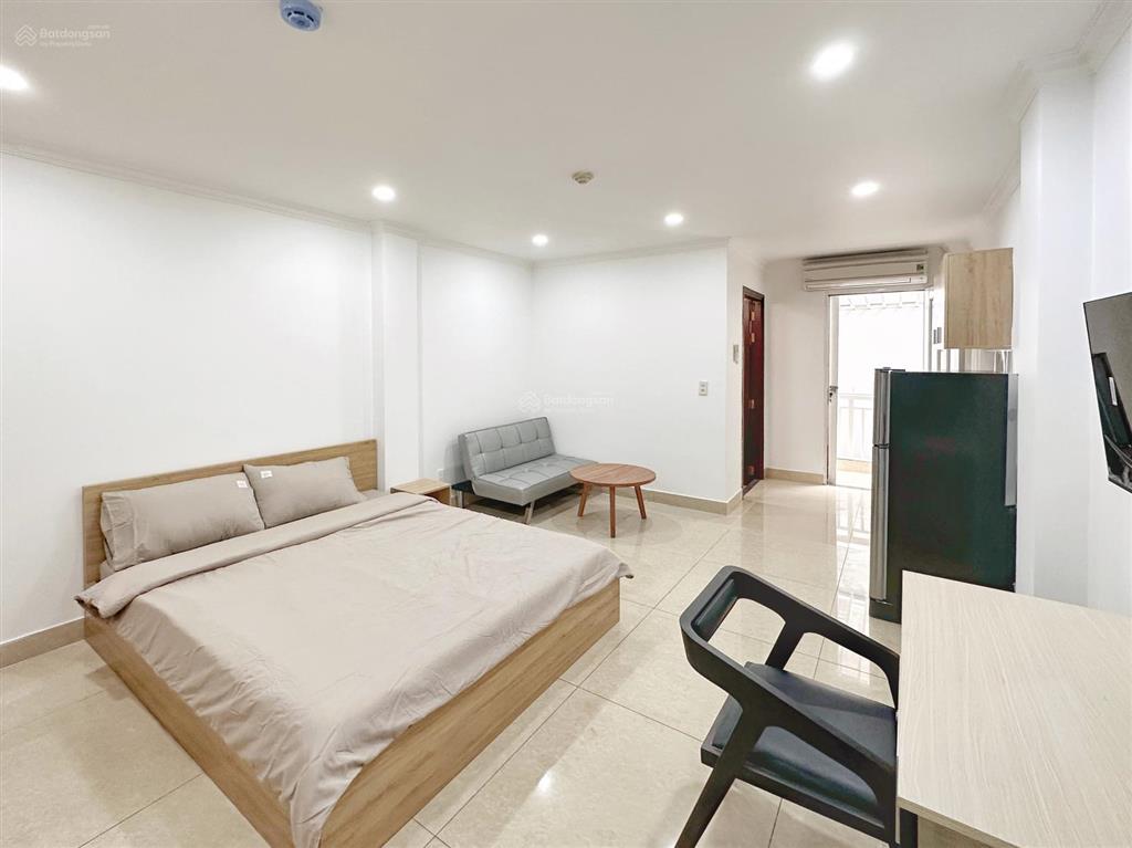 Cho thuê căn hộ ban công quận 1 gần chợ bến thành, bitexco, saigon centre