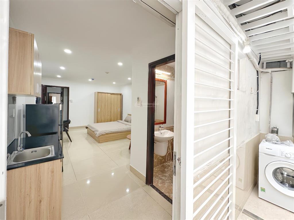 Cho thuê căn hộ ban công quận 1 gần chợ bến thành, bitexco, saigon centre