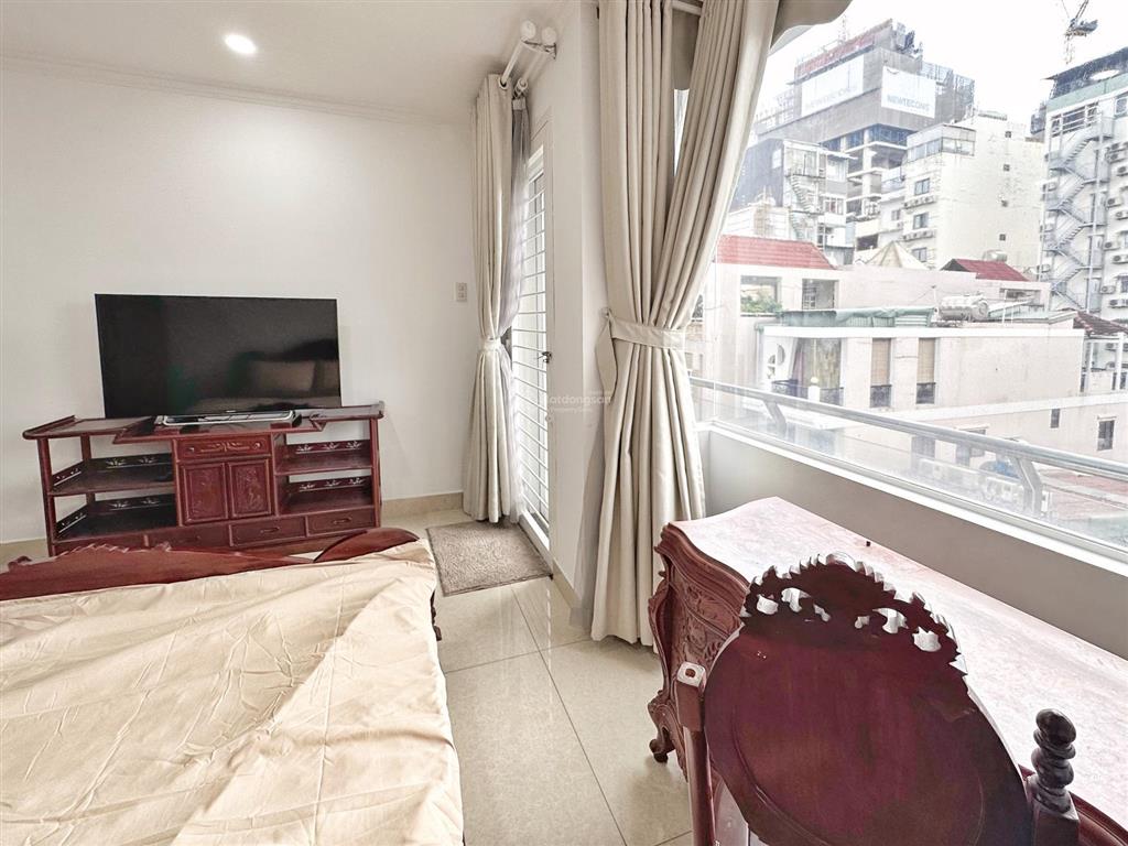 Cho thuê căn hộ ban công quận 1 gần chợ bến thành, bitexco, saigon centre
