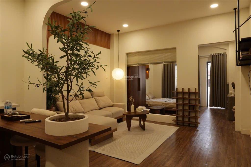 Cho thuê căn hộ ban công 1 phòng ngủ có gu quận 1 gần chợ tân định, cầu bông