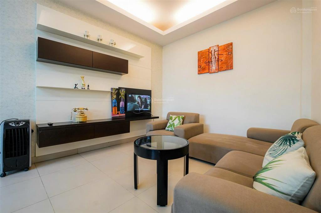 Cho thuê căn 2 phòng ngủ gần chợ tân định, nhà thờ, công viên lê văn tám, giặt sấy riêng