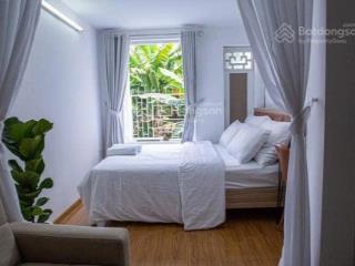 Cho thuê căn hôi ban công quận 3 gần cầu công lý, chùa vĩnh nghiêm, trường sa