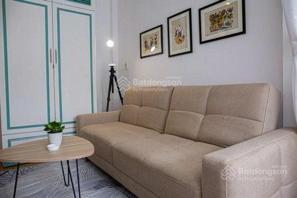 Cho thuê căn hôi ban công quận 3 gần cầu công lý, chùa vĩnh nghiêm, trường sa