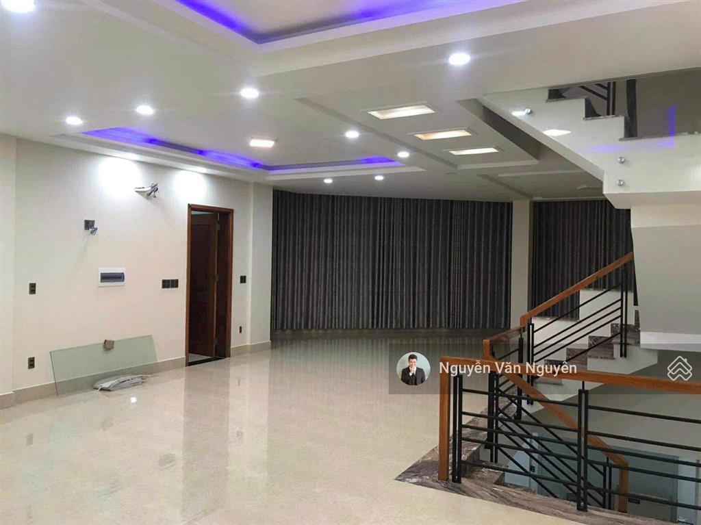 Hiếm! căn góc 3 mt ngay hoàng diệu 2  hợp đồng thuê 28tr/tháng  có thang máy. tiện ích bao vây