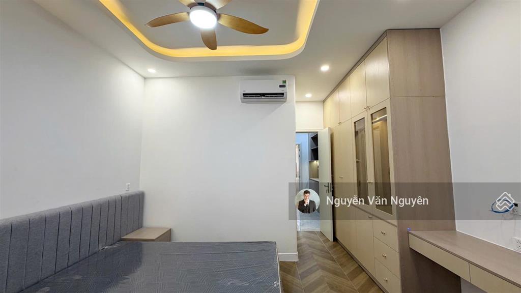 Bán nhà phố cao cấp quận 9 thang máy, full nội thất cao cấp mới, giá chỉ 10.6 tỷ. tiện ích đầy đủ