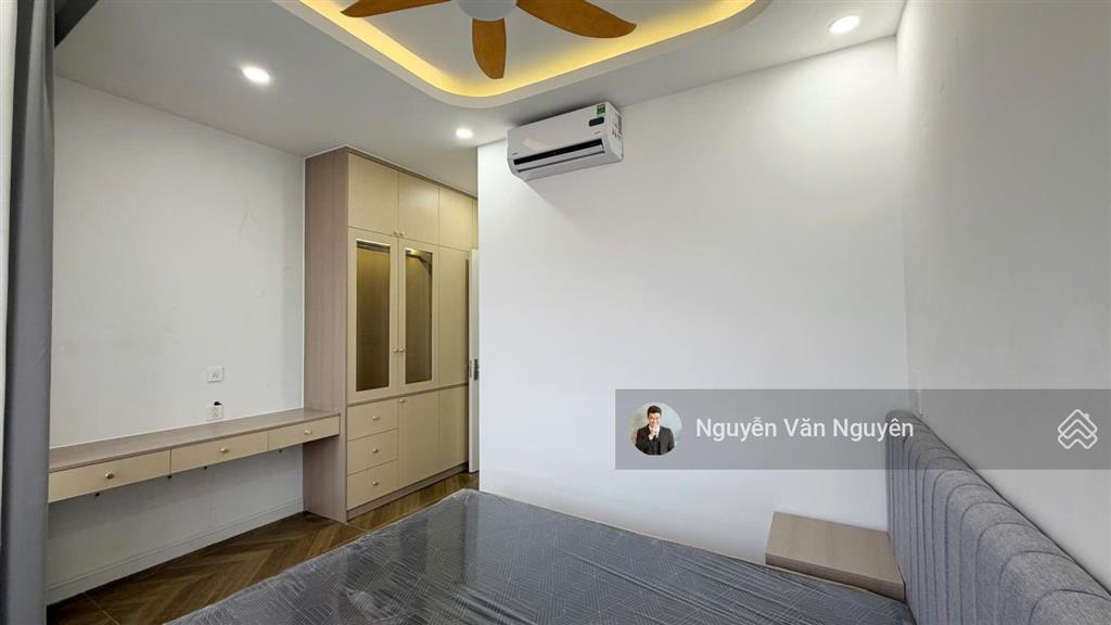 Bán nhà phố cao cấp quận 9 thang máy, full nội thất cao cấp mới, giá chỉ 10.6 tỷ. tiện ích đầy đủ