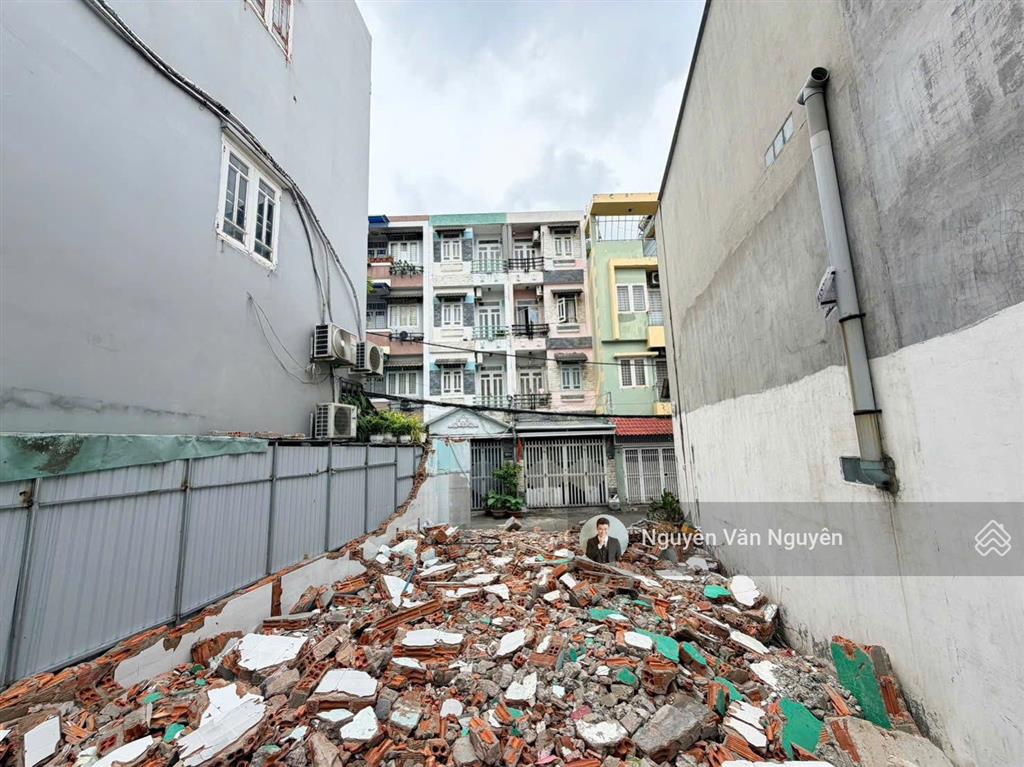 Hiếm! bán đất gần đường hoàng diệu 2, thủ đức, 100m2 (5 x 20m), vuông a4, hẻm rộng 8m. tiện xây mới