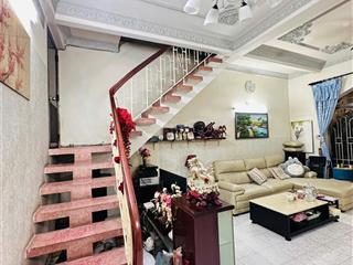 Hàng đầu tư 1 đời chủ  nhà 2 tầng cách ga metro vài bước chân  dt 111m2 ngang 5 vuông a4.