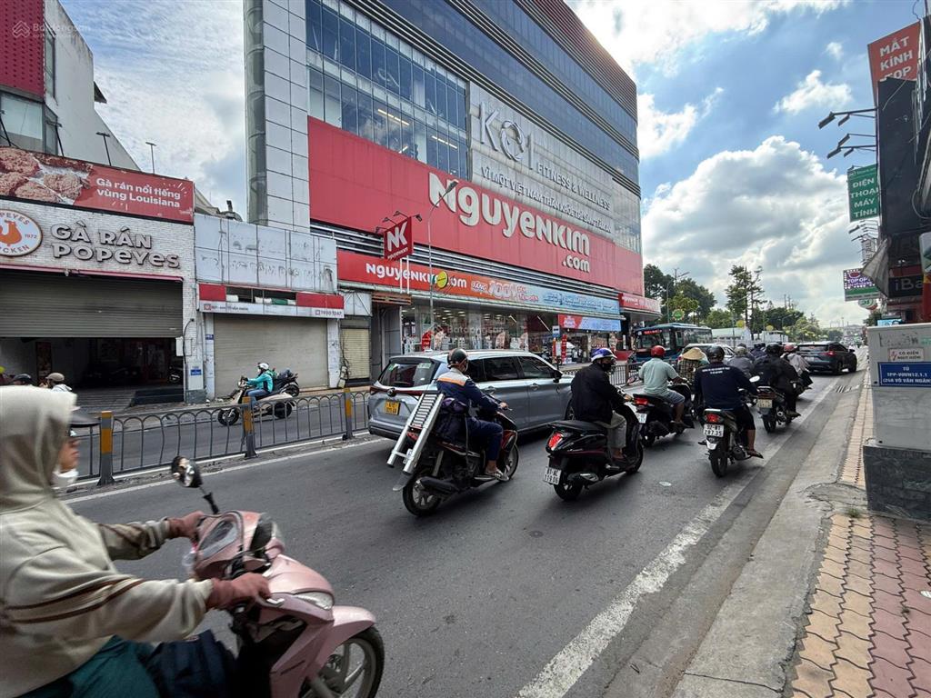 Lô đất hiếm linh chiểu cạnh ga metro  hẻm xe hơi võ văn ngân  ngang 6m bề thế, xây dựng 5 tầng
