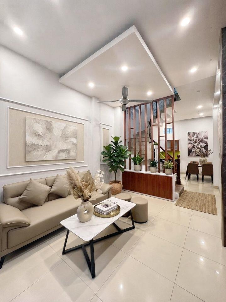 Nhà đẹp phố Kim Giang - Trần Hòa, 35m2 x 4T full nội thất, lô góc, 30m ra ô tô. Giá 7,6 tỷ