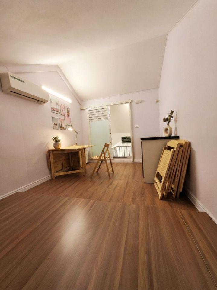 Bán nhà tập thể tầng 2, Mai Động-Minh Khai, 46m2 x 2PN, nội thất đẹp, ở ngay. Giá 2,65 tỷ