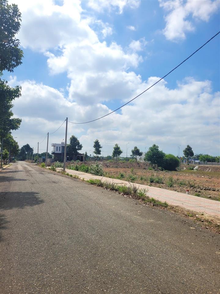 Bán lô góc khu dân cư lan anh 5, vị trí đẹp gần khu công nghiệp, tiện ích xung quanh