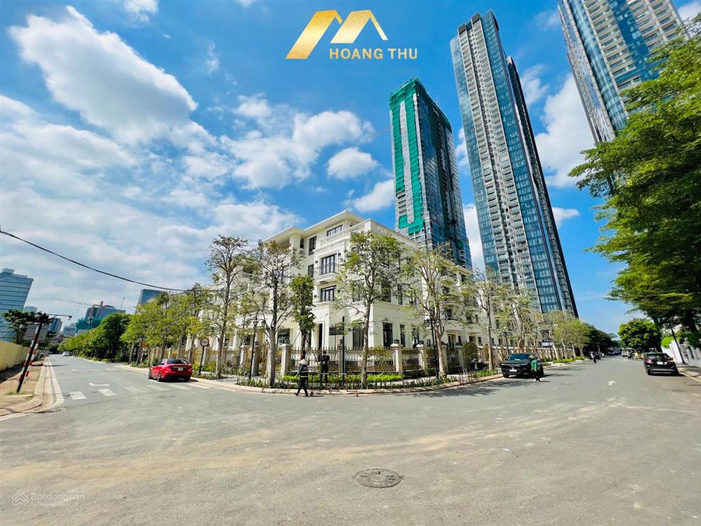Chủ nhà ngộp bank cần bán gấp căn biệt thự bason dt 225m2  đã có sổ