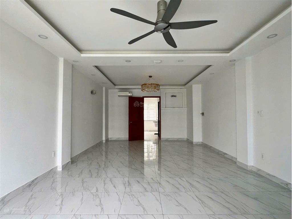 Nhà ngộp giá tốt cần bán gấp, nhà mặt tiền nguyễn thị nhung kđt vạn phúc city
