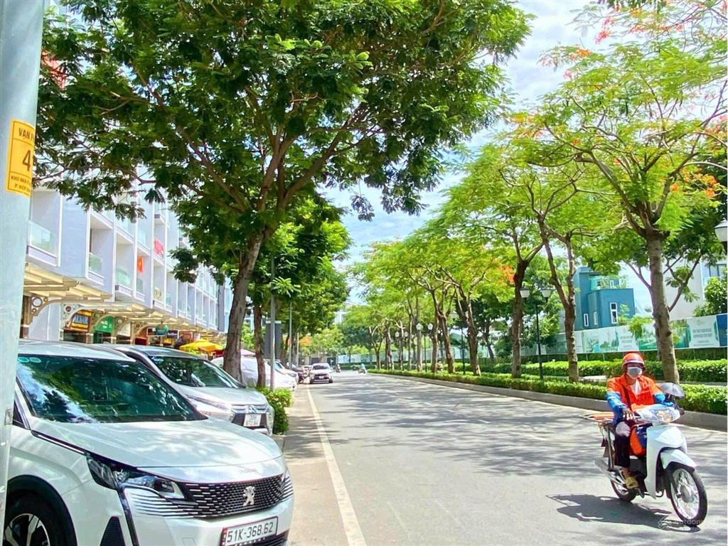 Nhà ngộp giá tốt cần bán gấp, nhà mặt tiền nguyễn thị nhung kđt vạn phúc city
