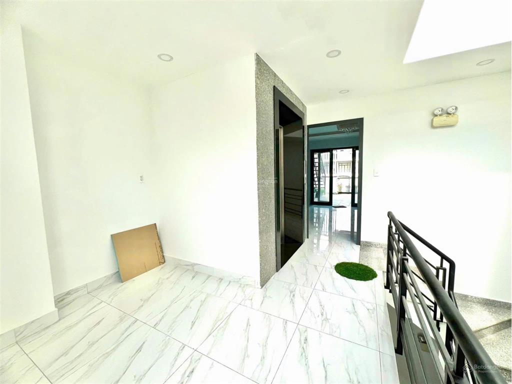 Nhà ngộp giá tốt cần bán gấp, nhà mặt tiền nguyễn thị nhung kđt vạn phúc city