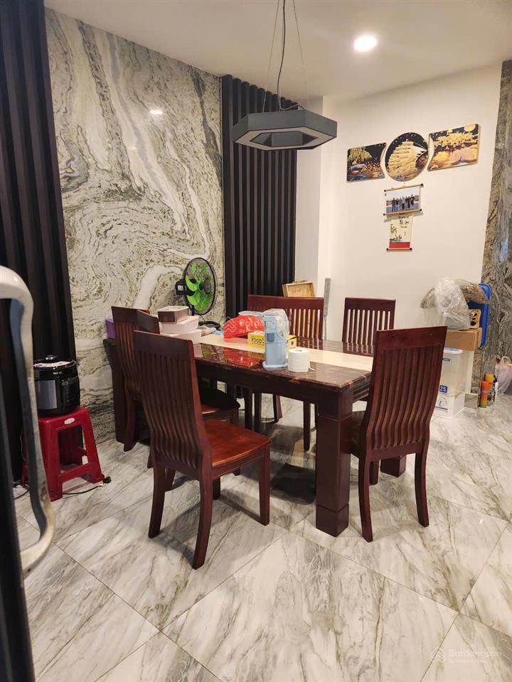 Nhà hoàn thiện cao cấp thang máy, vị trí đẹp tại vạn phúc city, giá ngộp cần bán gấp