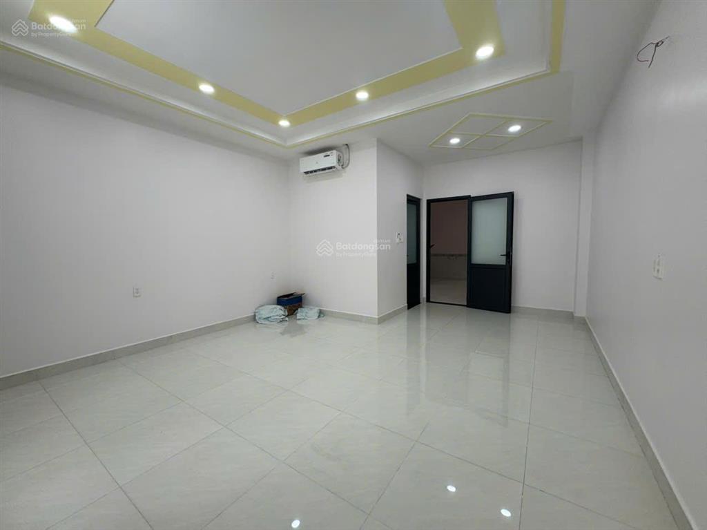 Nhà căn góc cho thuê 5x23m, 1 hầm 4 lầu tại vạn phúc city, giá chỉ 35 triệu/tháng