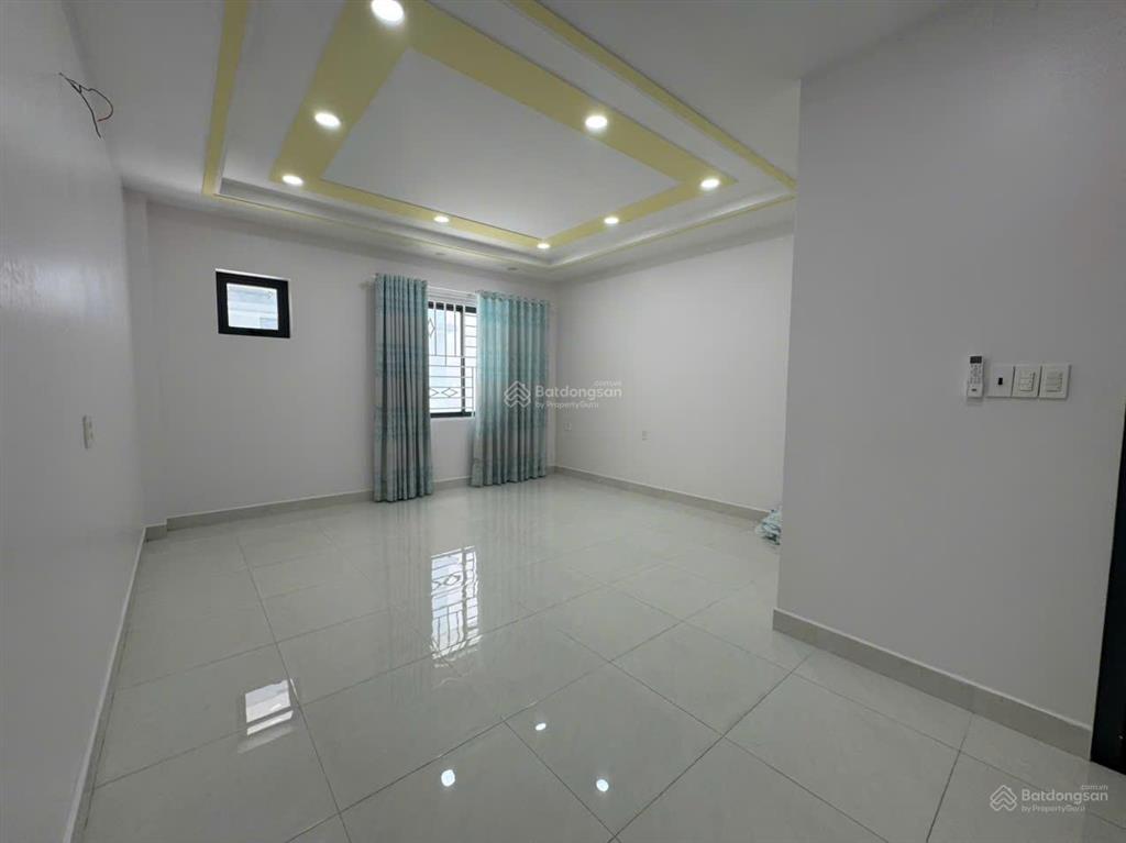 Nhà căn góc cho thuê 5x23m, 1 hầm 4 lầu tại vạn phúc city, giá chỉ 35 triệu/tháng