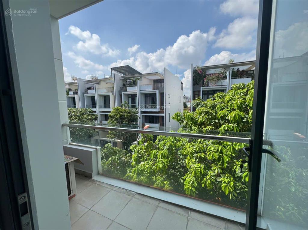 Nhà căn góc cho thuê 5x23m, 1 hầm 4 lầu tại vạn phúc city, giá chỉ 35 triệu/tháng