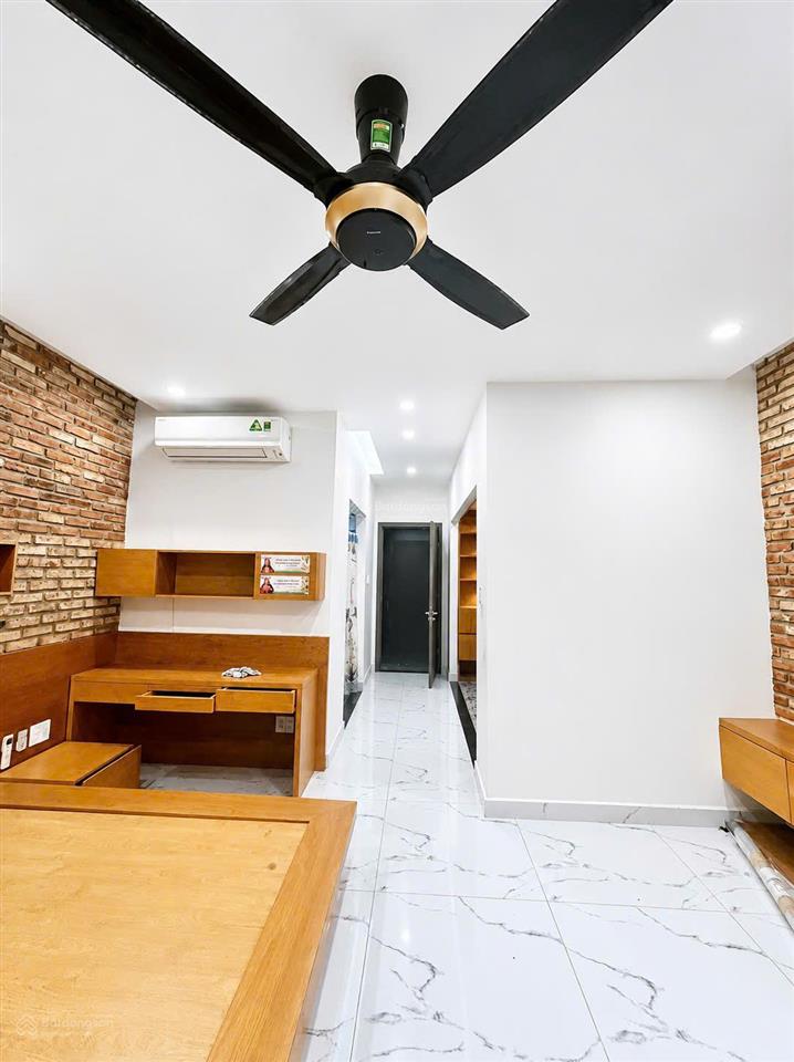 Nhà hoàn thiện full nội thất 1 hầm 4 lầu cần cho thuê gấp, giá tốt nhà đẹp tại vạn phúc city