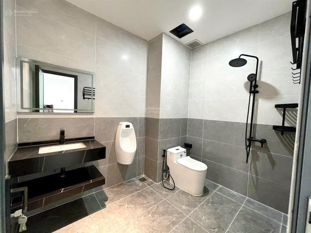 Tòa nhà văn phòng tại vạn phúc city cho thuê, dt 7x21m nhà 1 hầm 5 tầng  750m² sàn