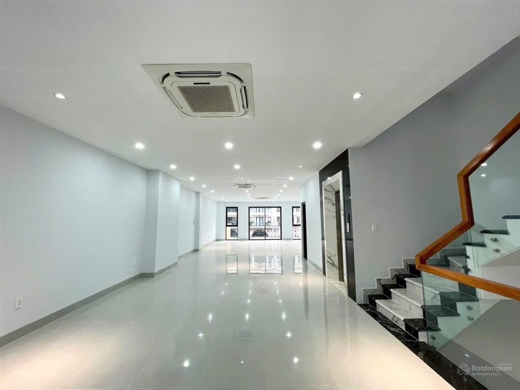 Tòa nhà văn phòng tại vạn phúc city cho thuê, dt 7x21m nhà 1 hầm 5 tầng  750m² sàn
