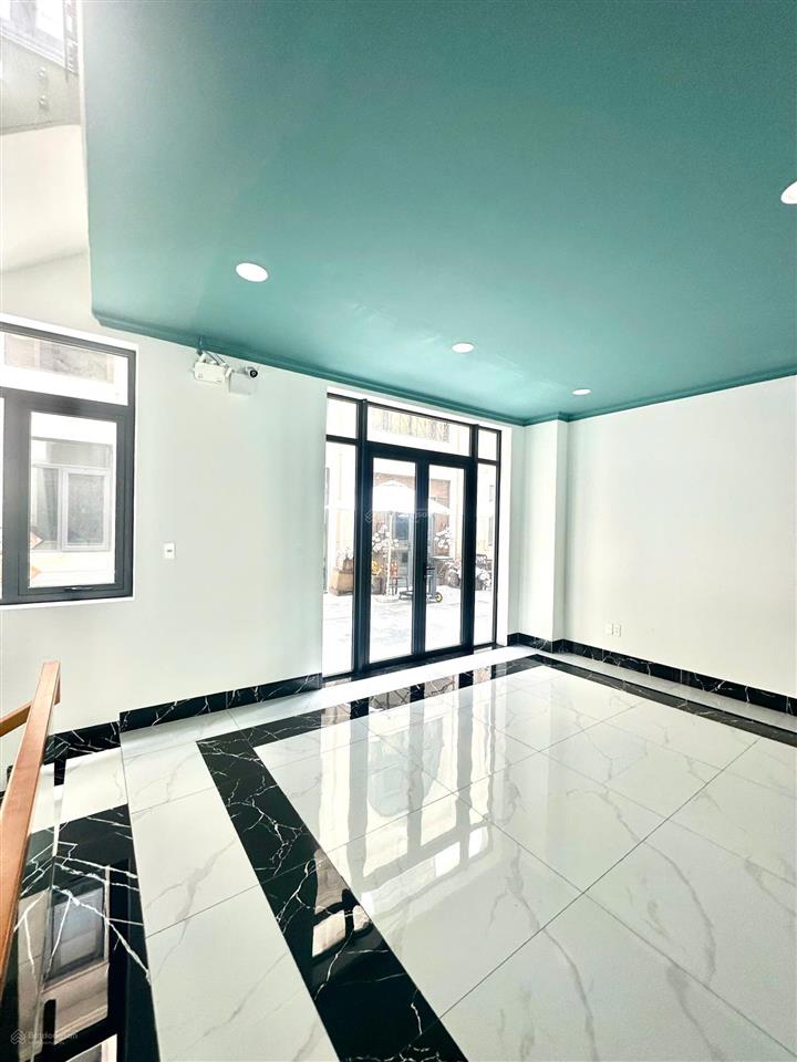 Cho thuê mặt bằng văn phòng 1 trệt 1 lầu dt 7x20m  200m2 sàn tại vạn phúc city