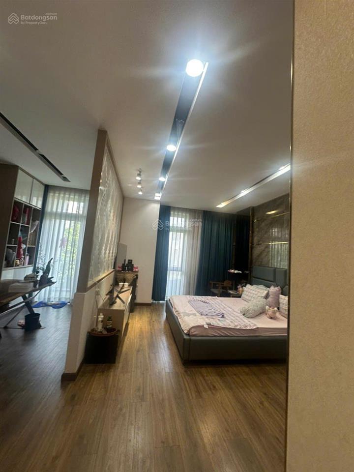 Căn góc thông hành vị trí đẹp, nhà nội thất cao cấp, cần bán giá tốt tại vạn phúc city