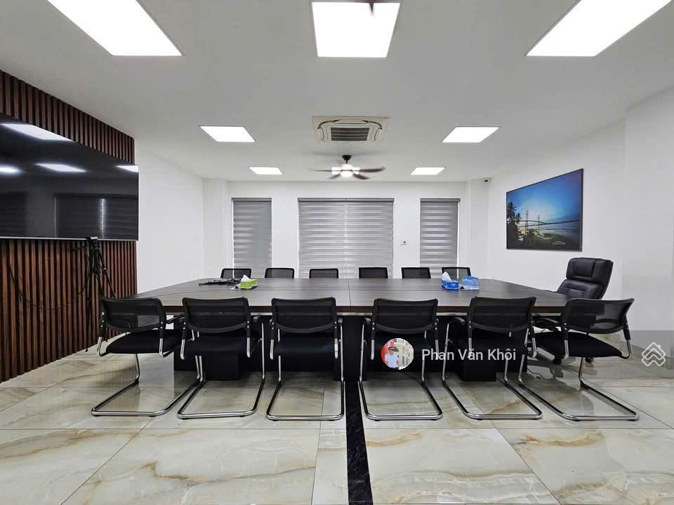 Cho thuê nhà đường 41 kdt vạn phúc city, dt 7x20m, 1 hầm 5 tầng, thang máy