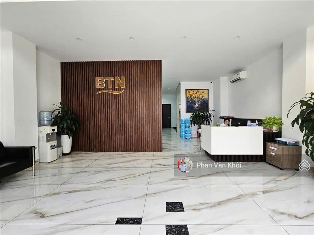 Cho thuê nhà đường 41 kdt vạn phúc city, dt 7x20m, 1 hầm 5 tầng, thang máy