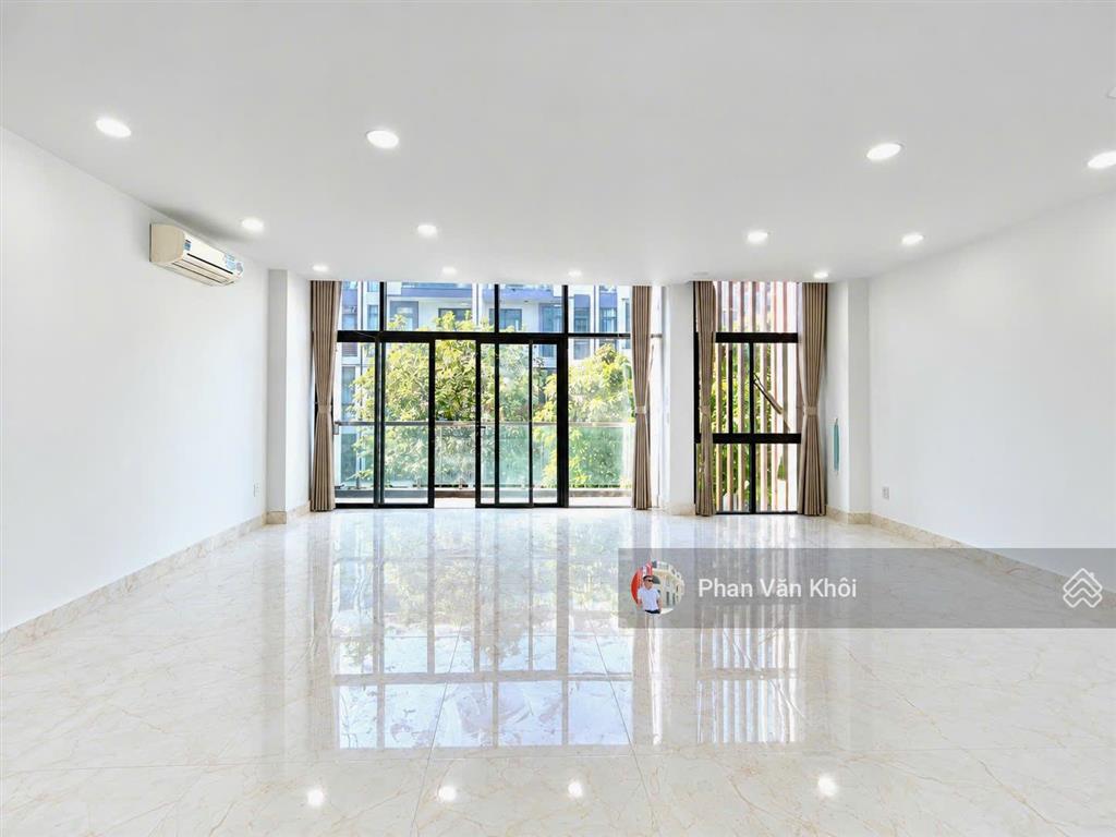 Văn phòng 1 trệt 1 lầu dt 7x17m có 170m2 sàn  giá cho thuê tốt tại đường số 2 vạn phúc city